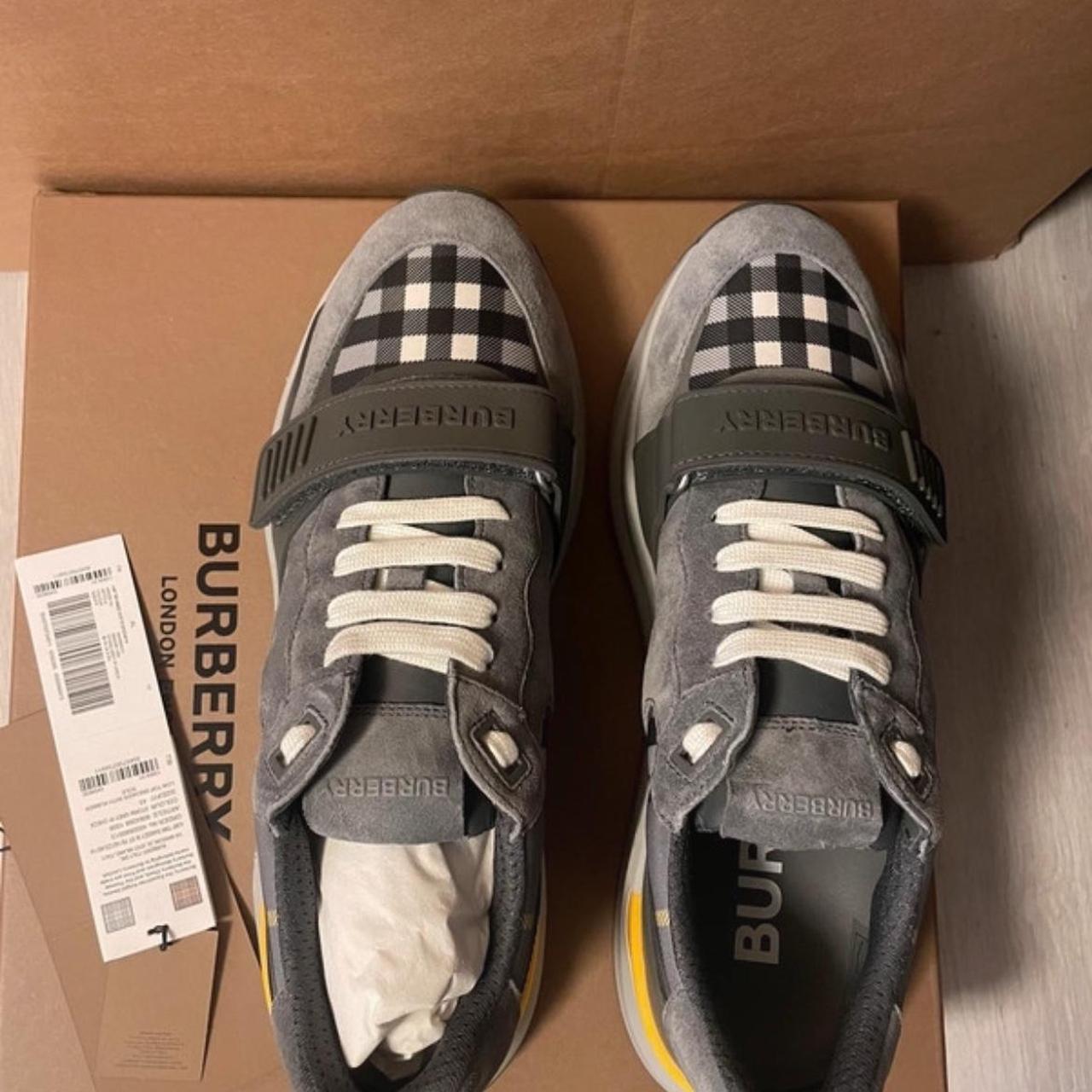 Burberry shoes size 9 hotsell