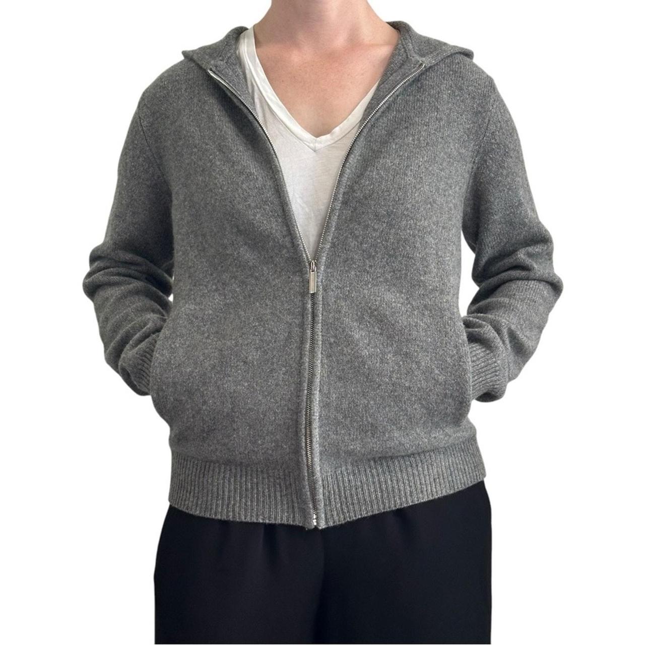 item listed by staliscloset