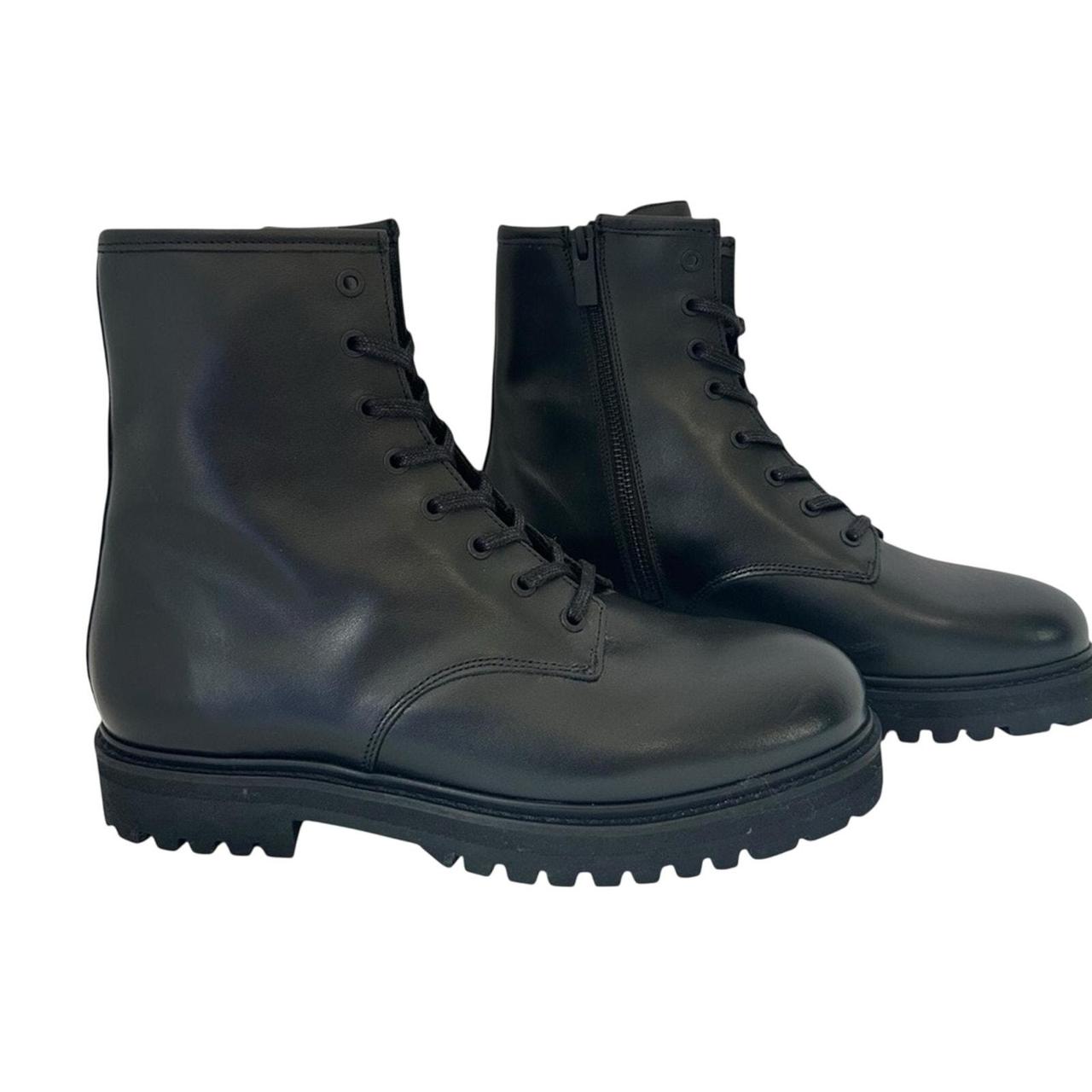 item listed by staliscloset