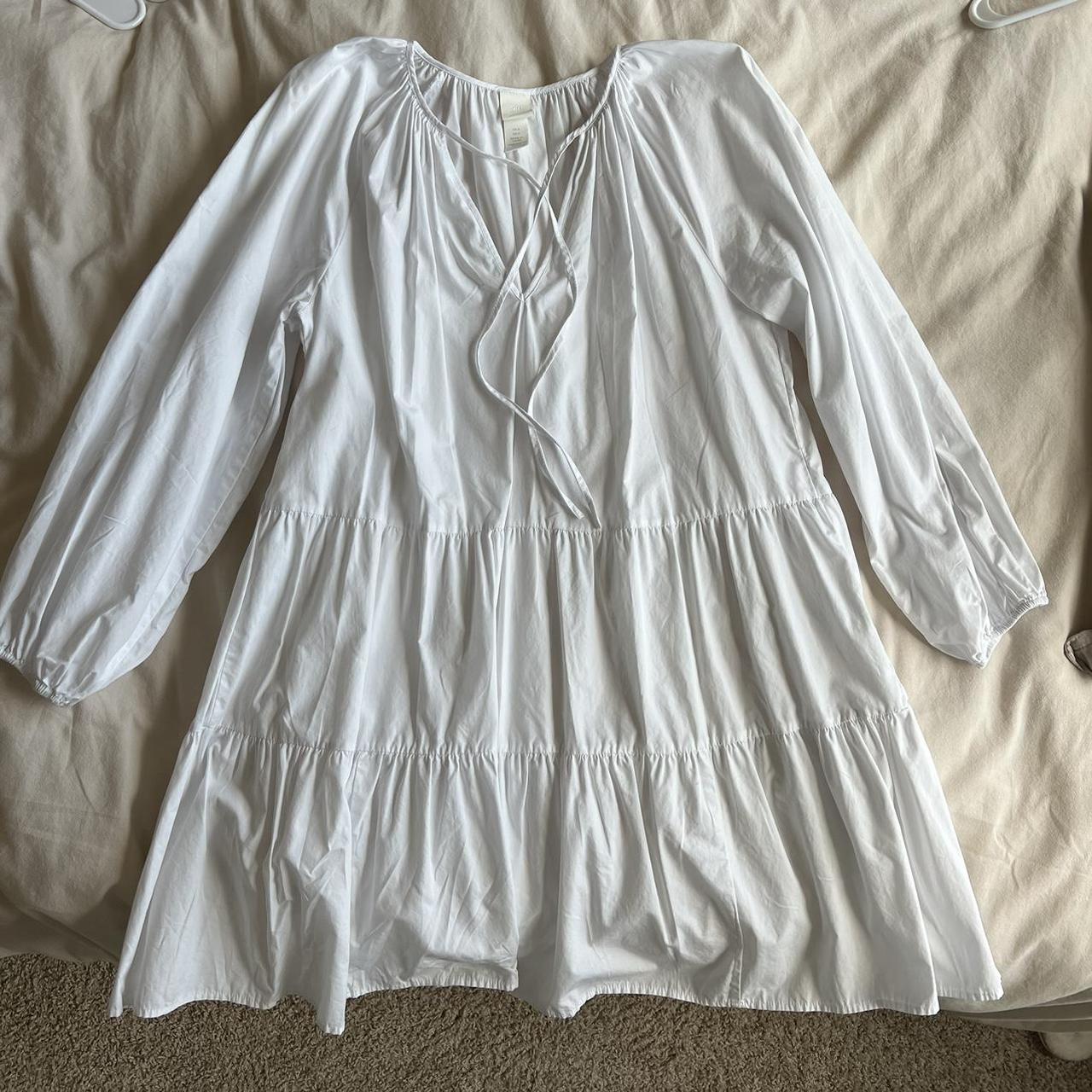 H&M white poplin dress Size small Hits right above... Depop