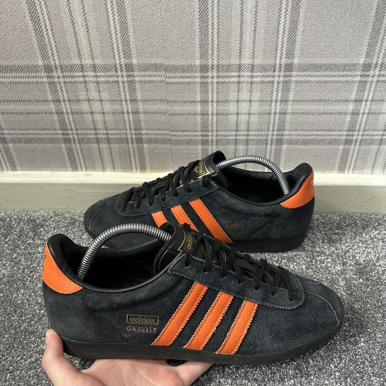 Black and orange gazelles best sale