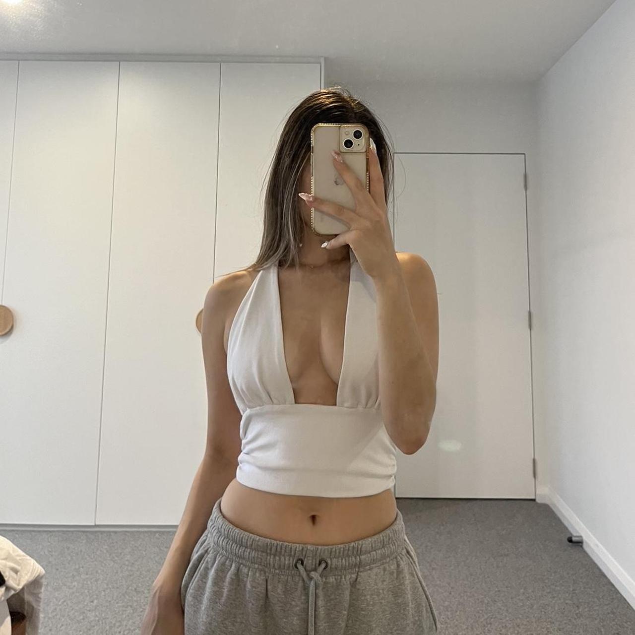 Halter neck backless top Super flattering - Depop