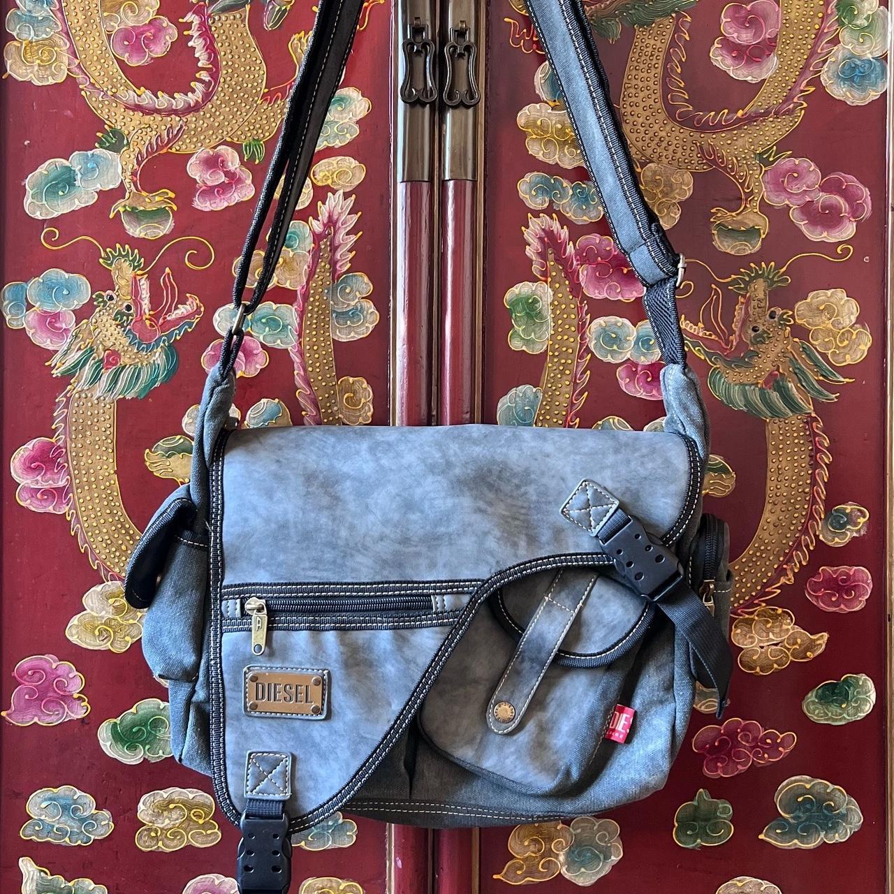 バッグ y2k 00s archive DIESEL shoulder bag 2025年最新】diesel ショルダーバッグ y2kの人気アイテム - メルカリ