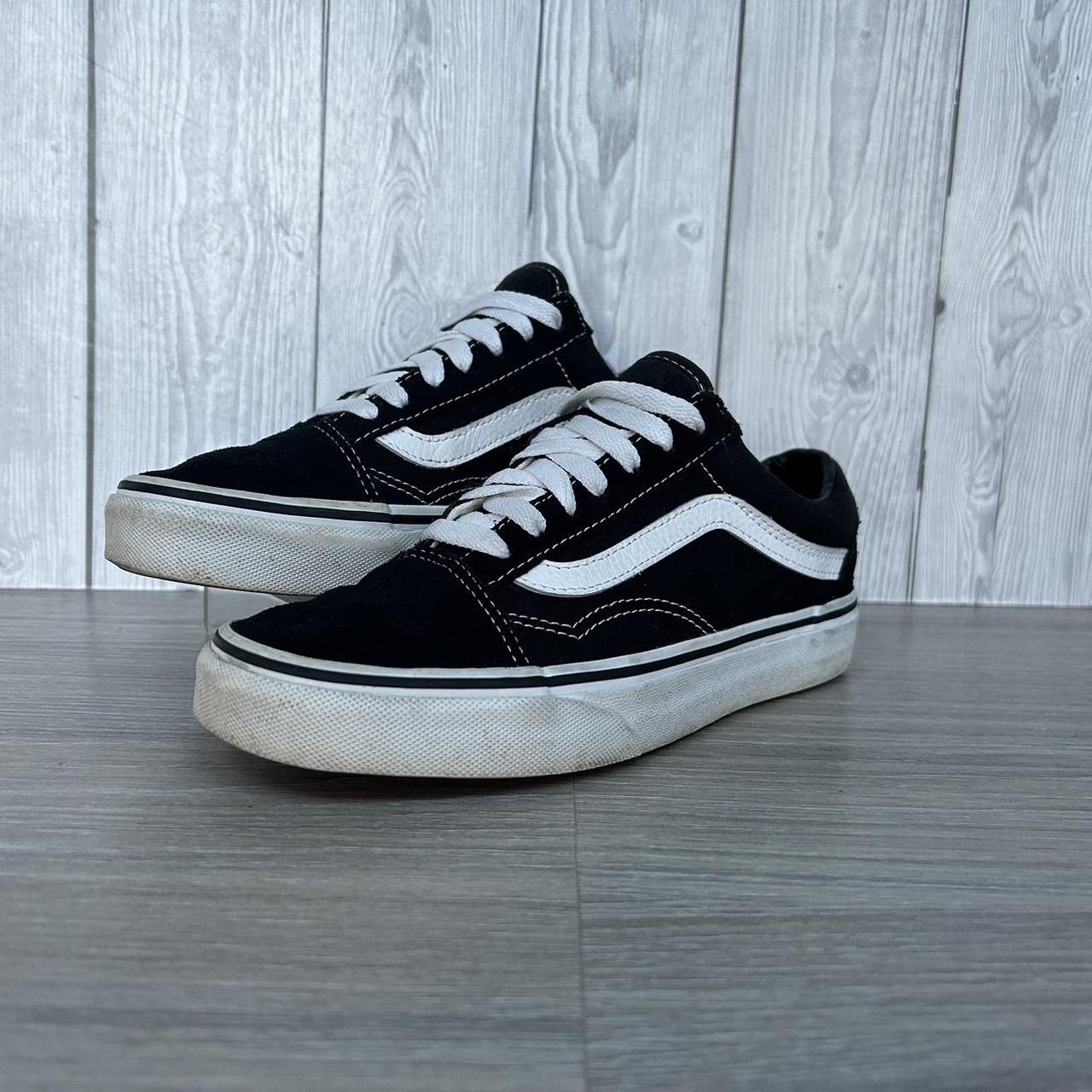 Vans size 3 on sale black and white