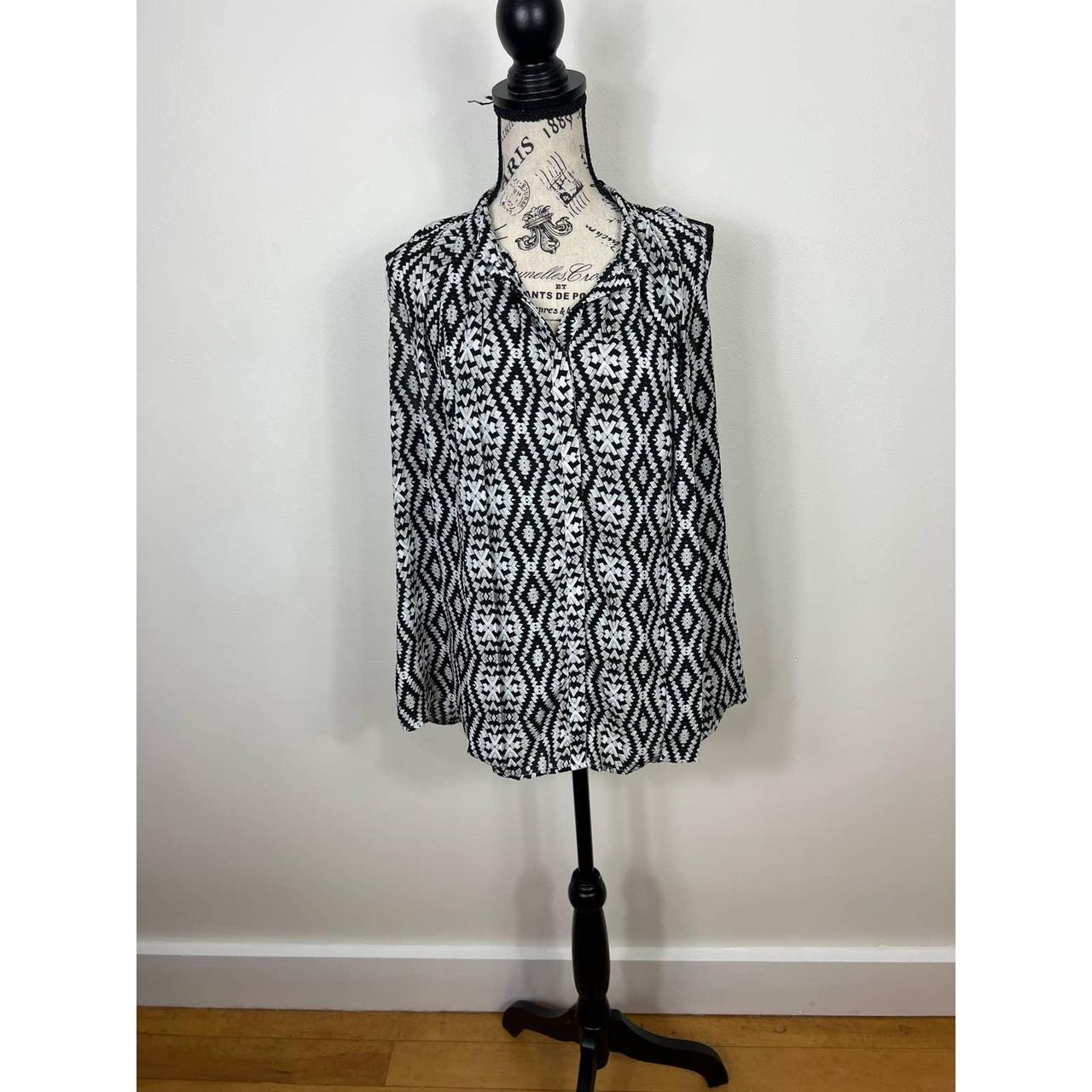 Worthington Women's White and Black Blouse | Depop