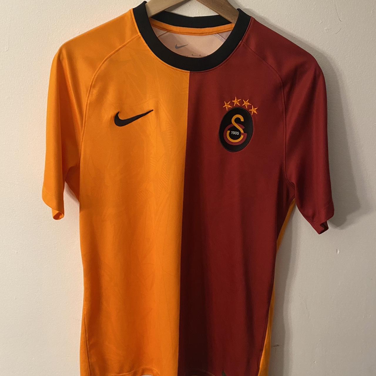 Nike clearance store galatasaray