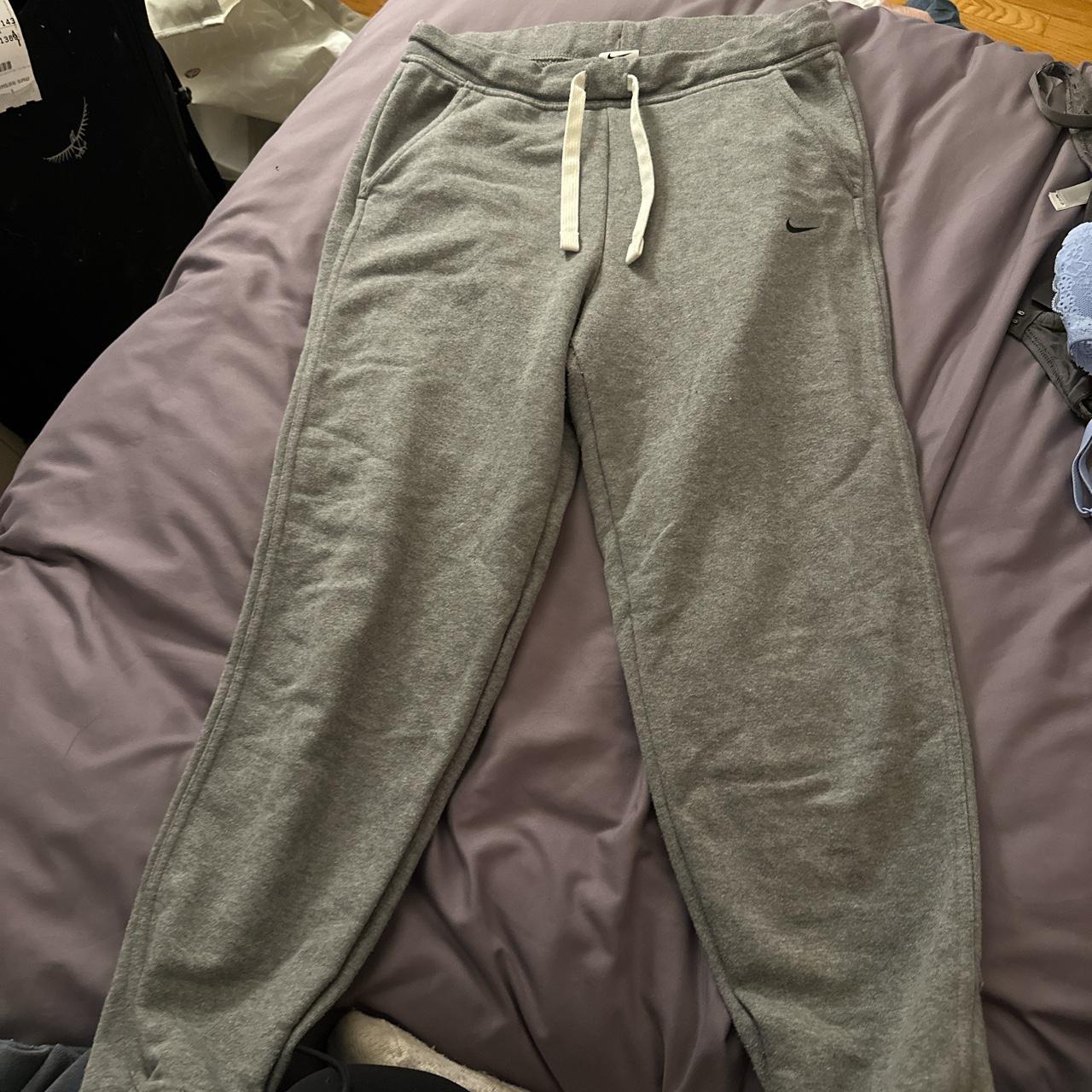 womens gray nike joggers