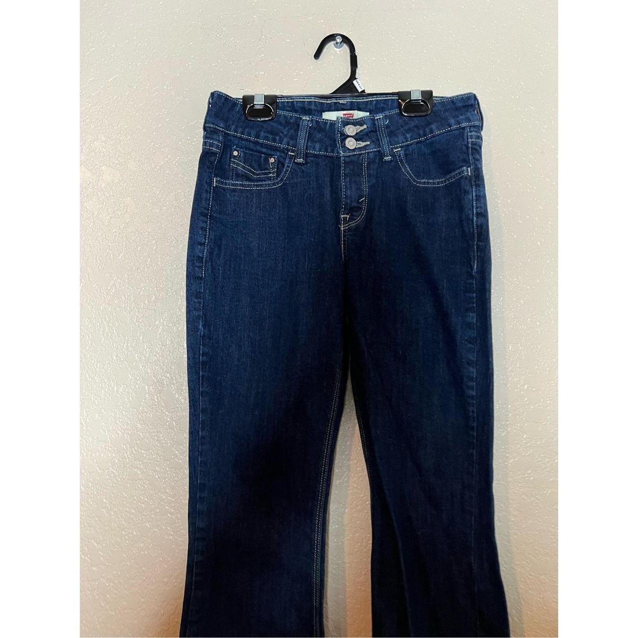 Levis slender outlet bootcut 526 jeans