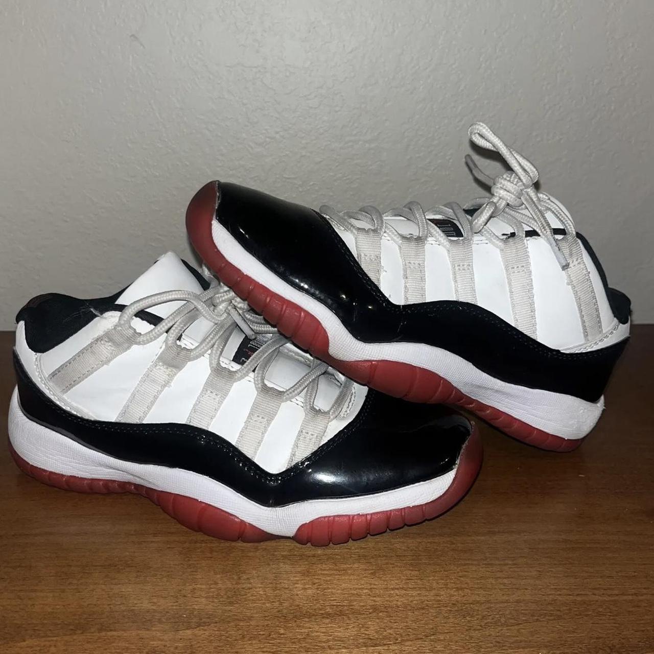 Mens red hot sale jordan 11