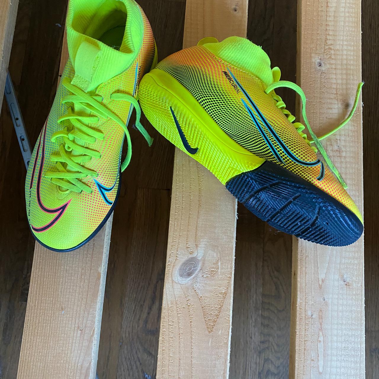 indoor soccer cleats size 6