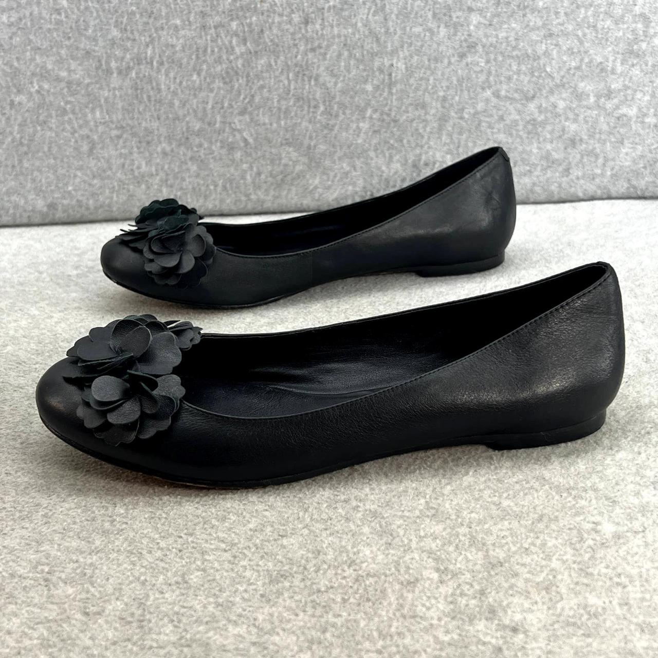 Saks Fifth Avenue Shoes Womens Black Slip On - Depop