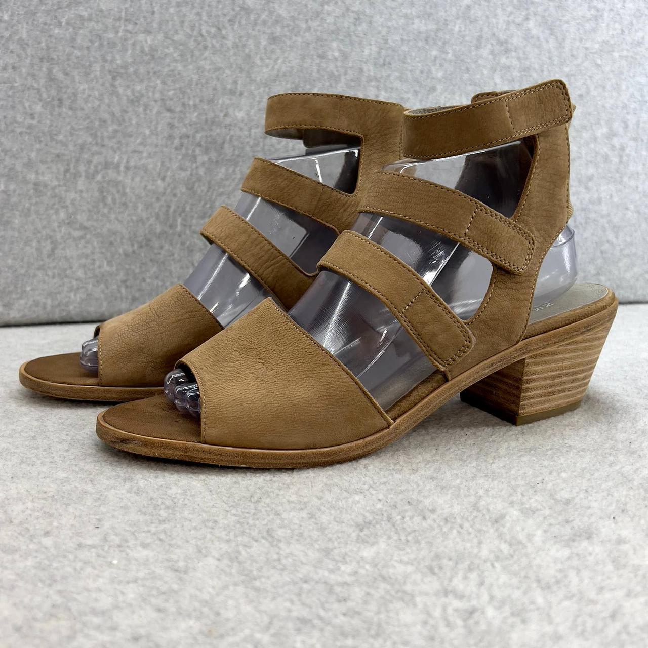 Eileen fisher 2024 strappy sandals