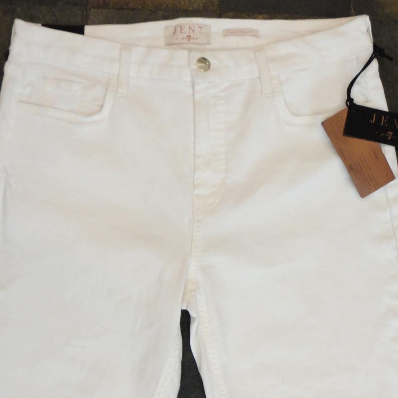 7 For All Mankind Women's White Shorts | Depop