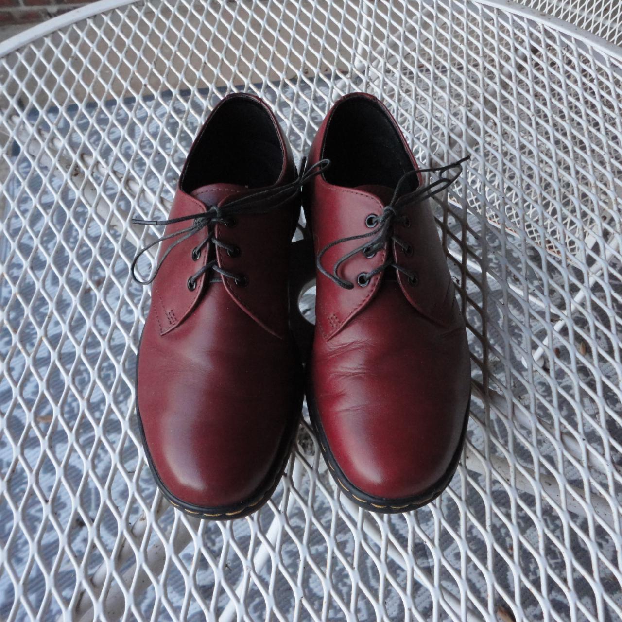 Dr martens cavendish sales cherry red