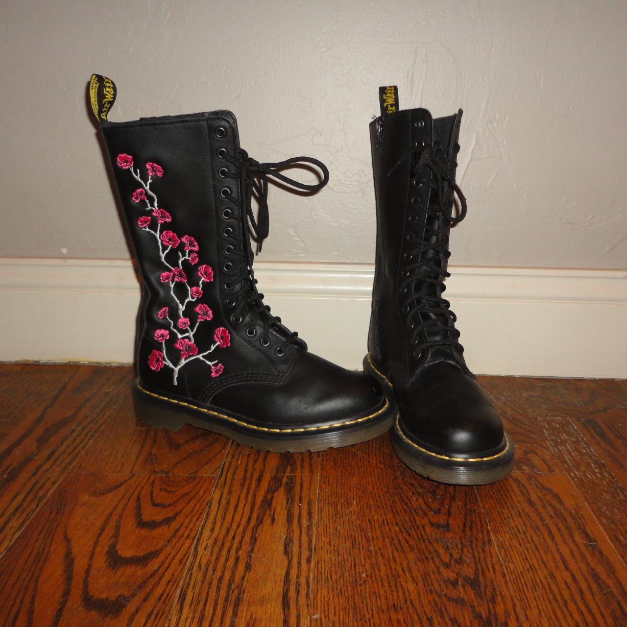 Dr martens 2024 cherry blossom