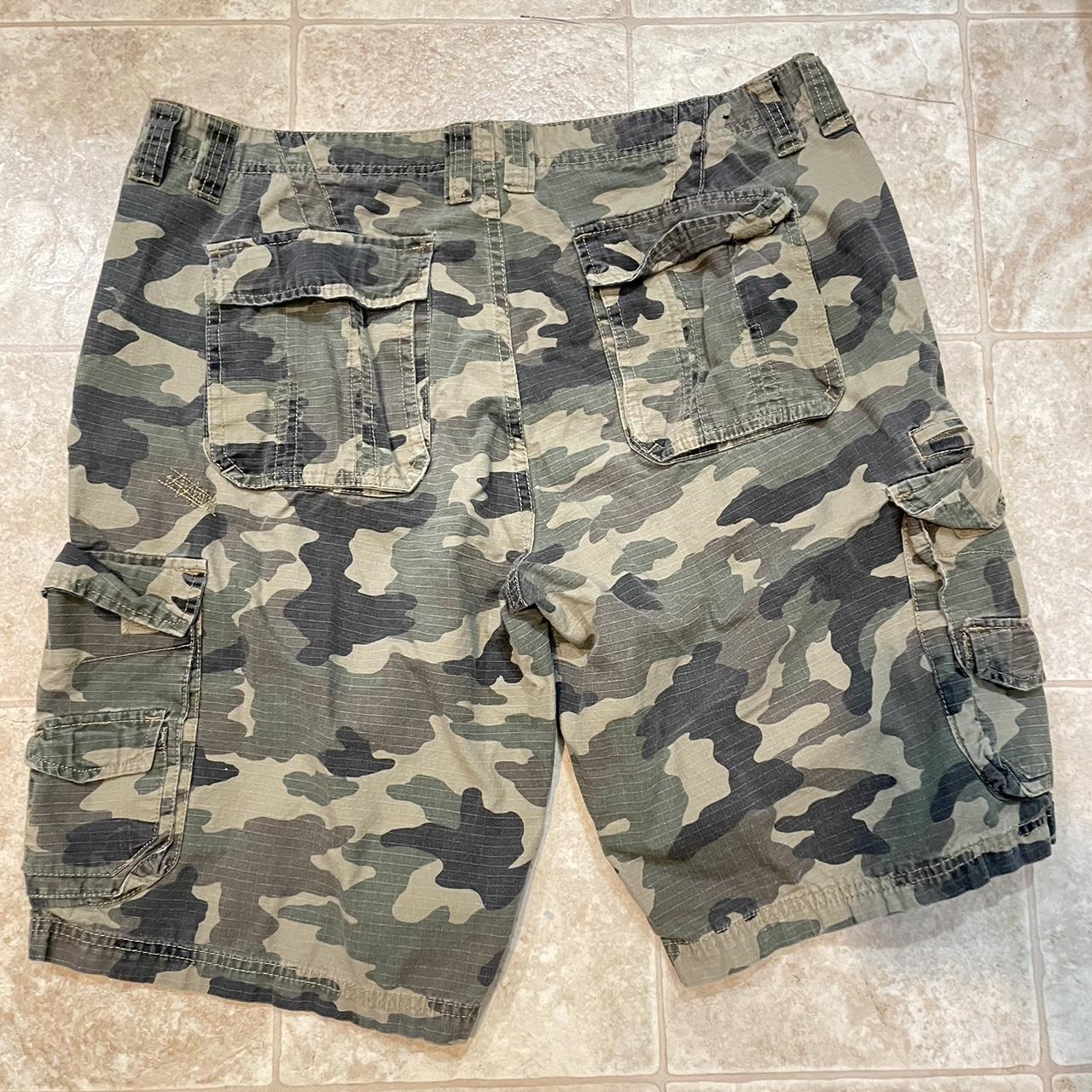 Y2K Camo Cargo Shorts. Size 36. Fits baggy. Perfect... - Depop