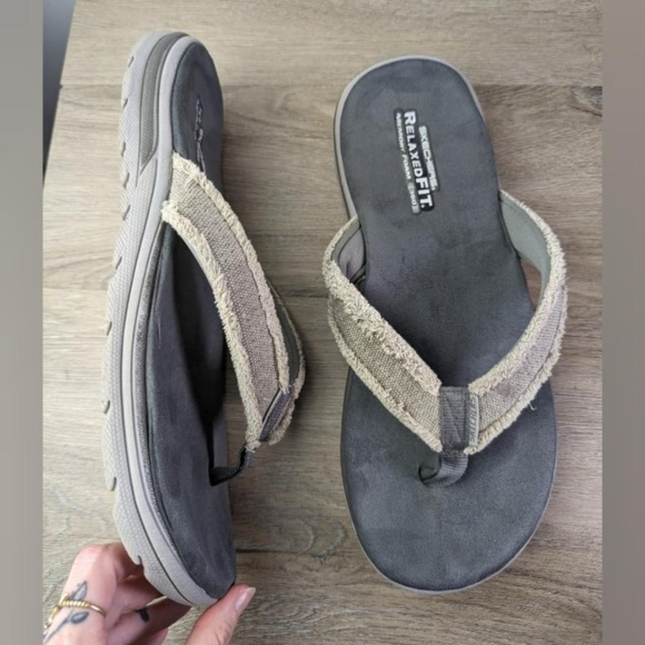 Skechers relaxed fit flip flop online