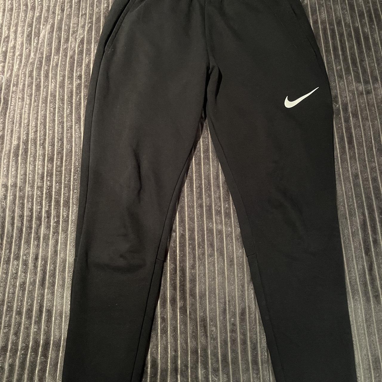 mens black slim fit nike joggers