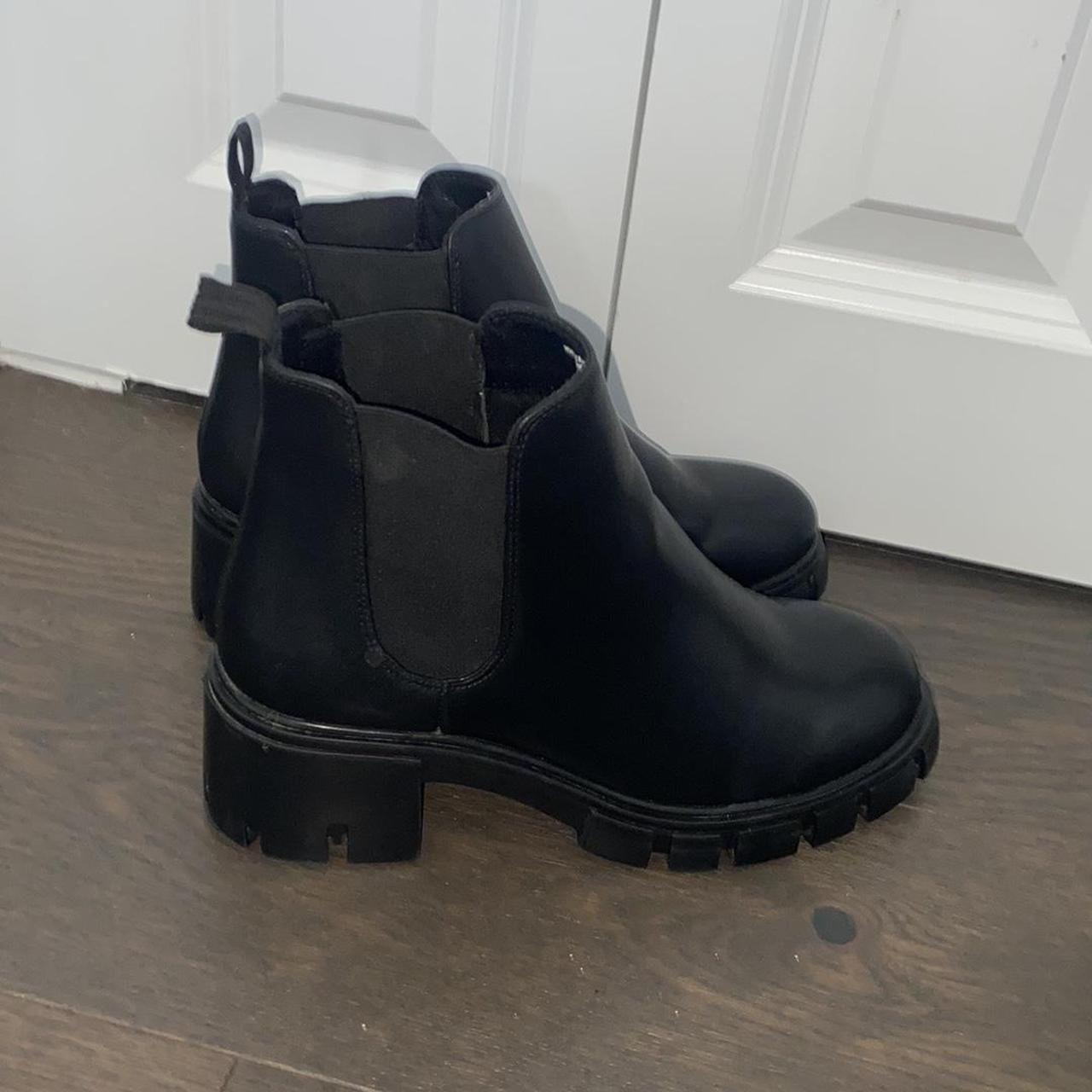madden girl tessa chelsea boot