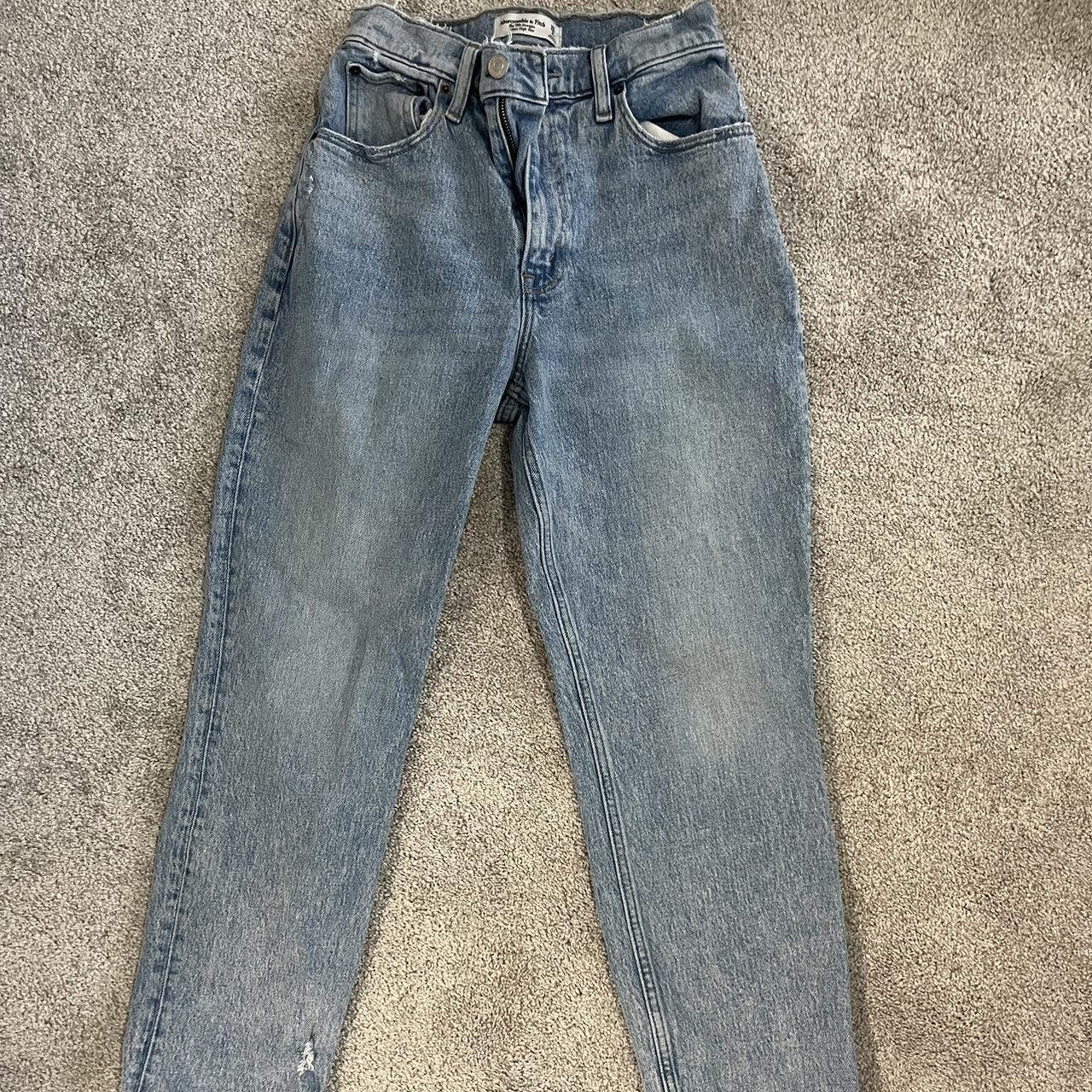 Abercrombie Curve Love jeans size 26 short only worn... - Depop