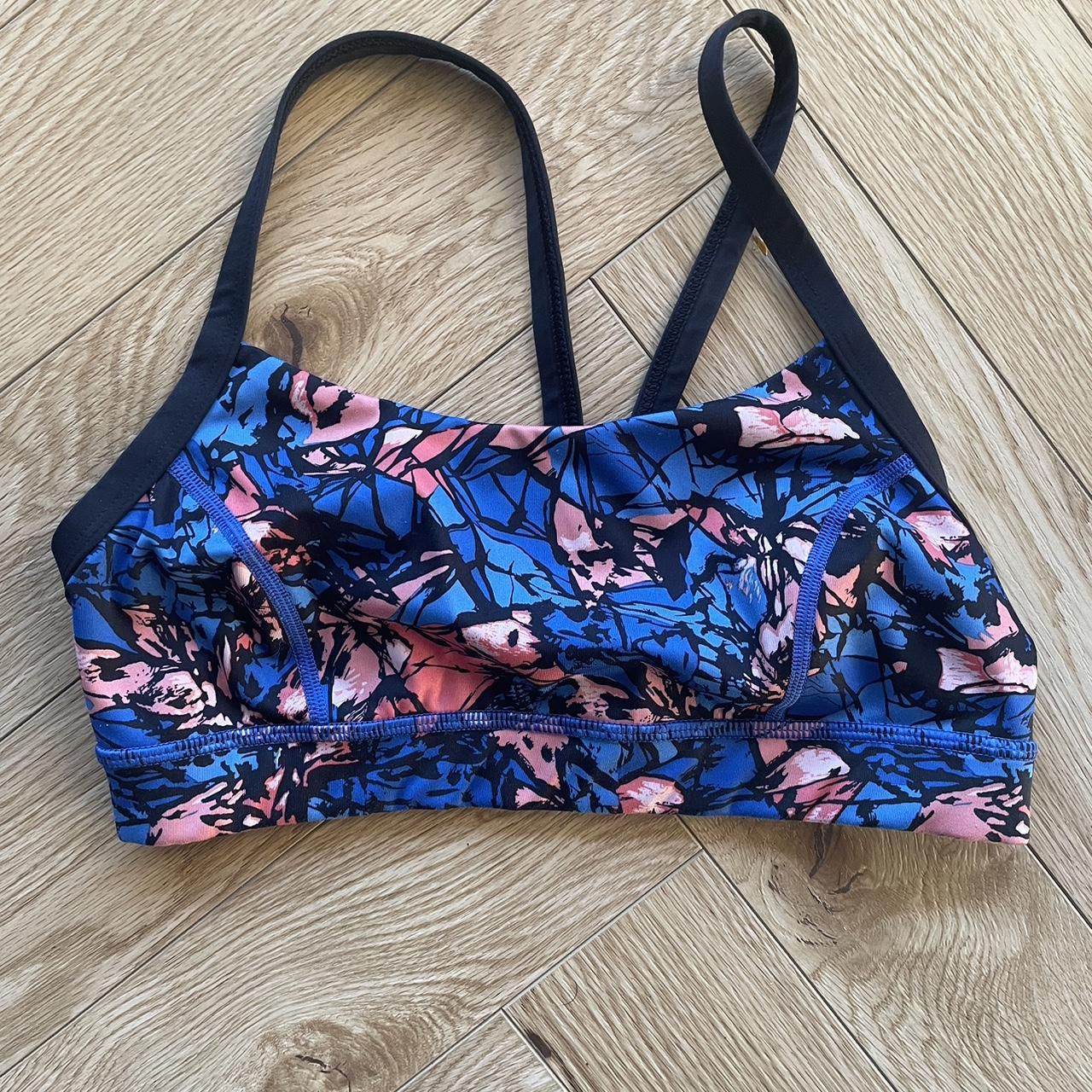 Lululemon bra, size US 6 in a cheerful and... - Depop