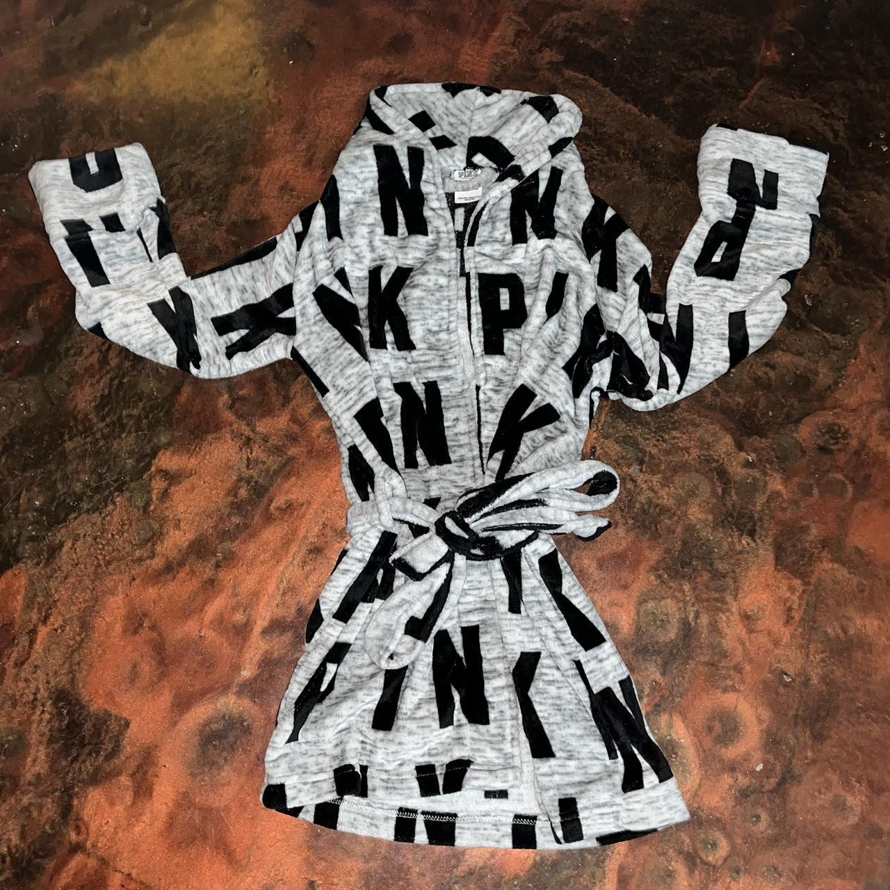victoria's secret/pink bathrobe super soft and... Depop