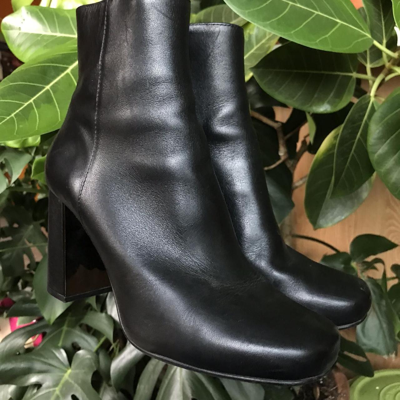 Lola cruz outlet ankle boot