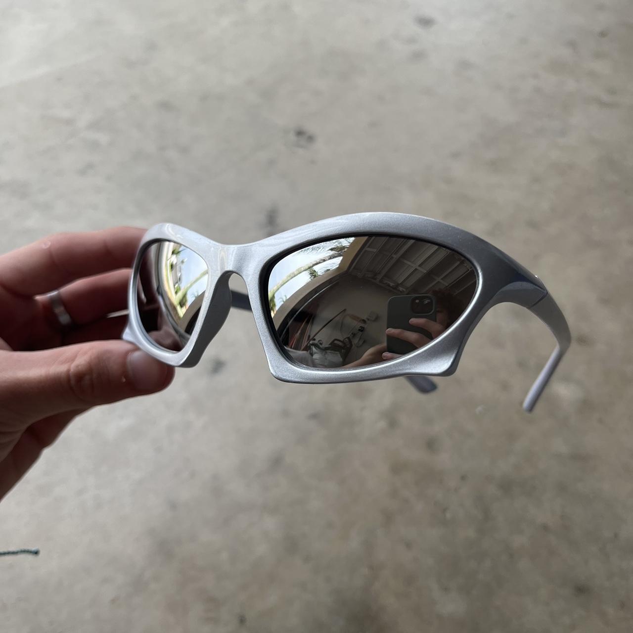 y2k 2000s vintage style chrome silver surfer | Depop