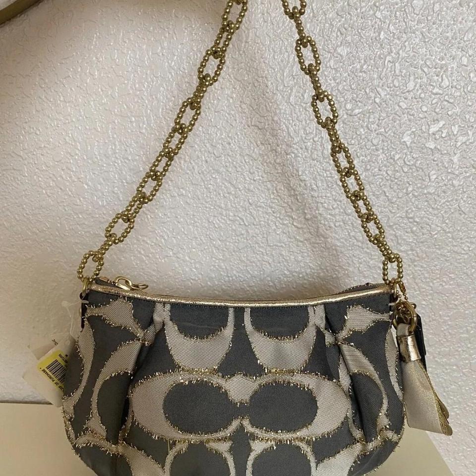 Nwt Coach Poppy deals small handbag with decorative gold chain.l