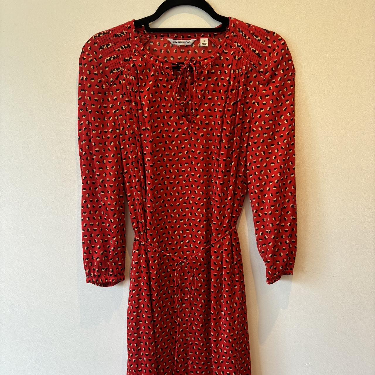 Country road Size 12 Dress Beautiful red print. Depop