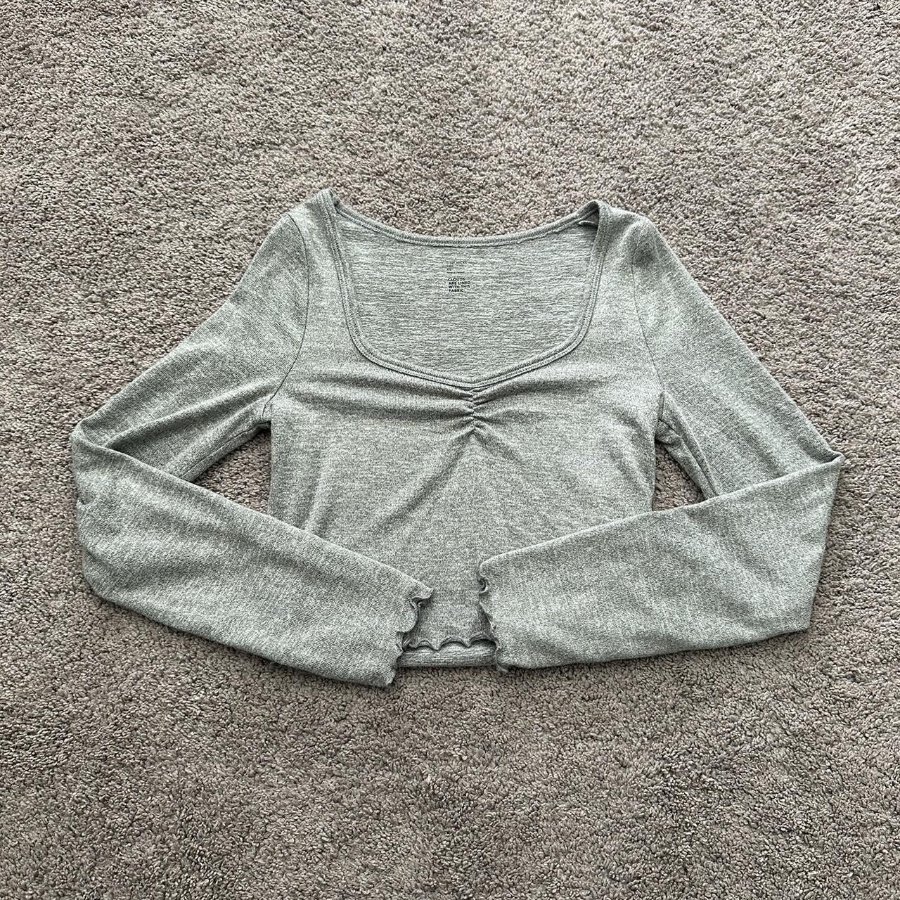 SOFT GRAY HOLLISTER TOP, gilly hicks, softest