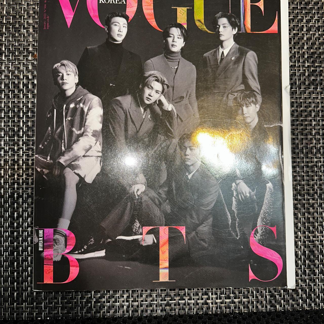 [MAGAZINE] VOGUE KOREA MAGAZINE JAN 2022  