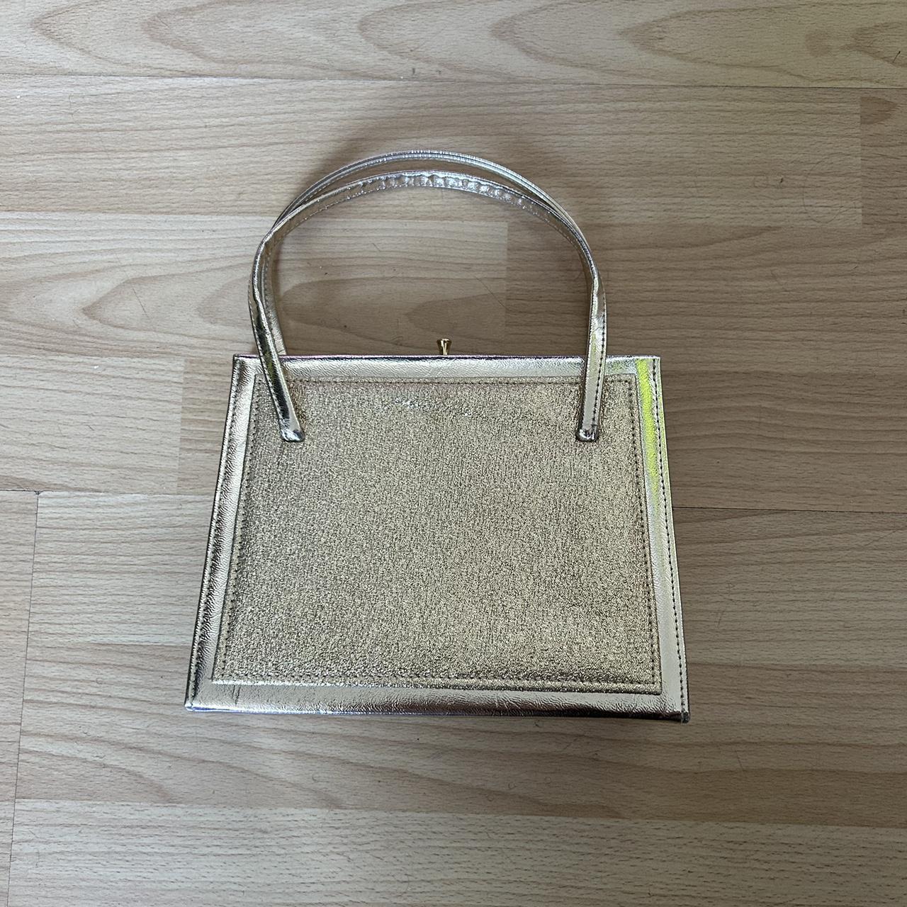 item listed by guy_zip
