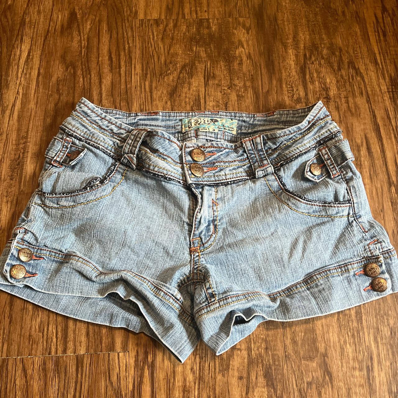 item listed by thrift_bunnyy