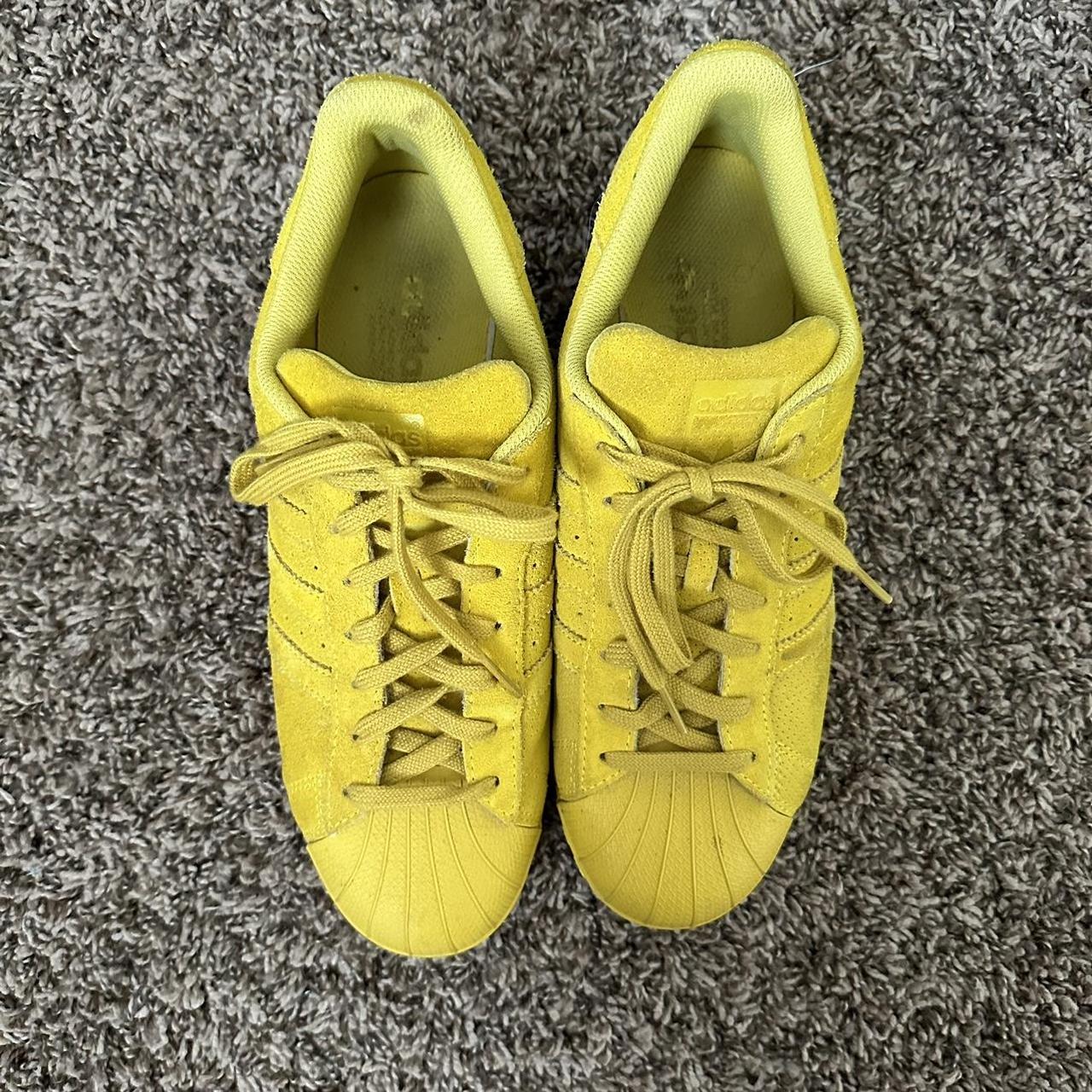 Mustard hotsell yellow adidas