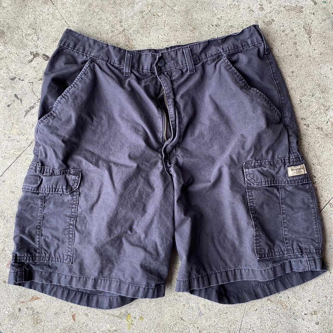 Wrangler Men's Black and Grey Shorts | Depop