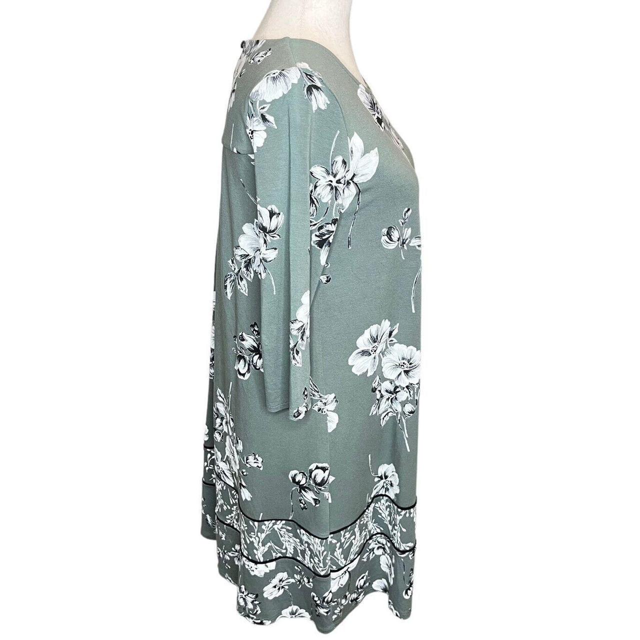 This beautiful J. Jill Wearever Collection dress in - Depop
