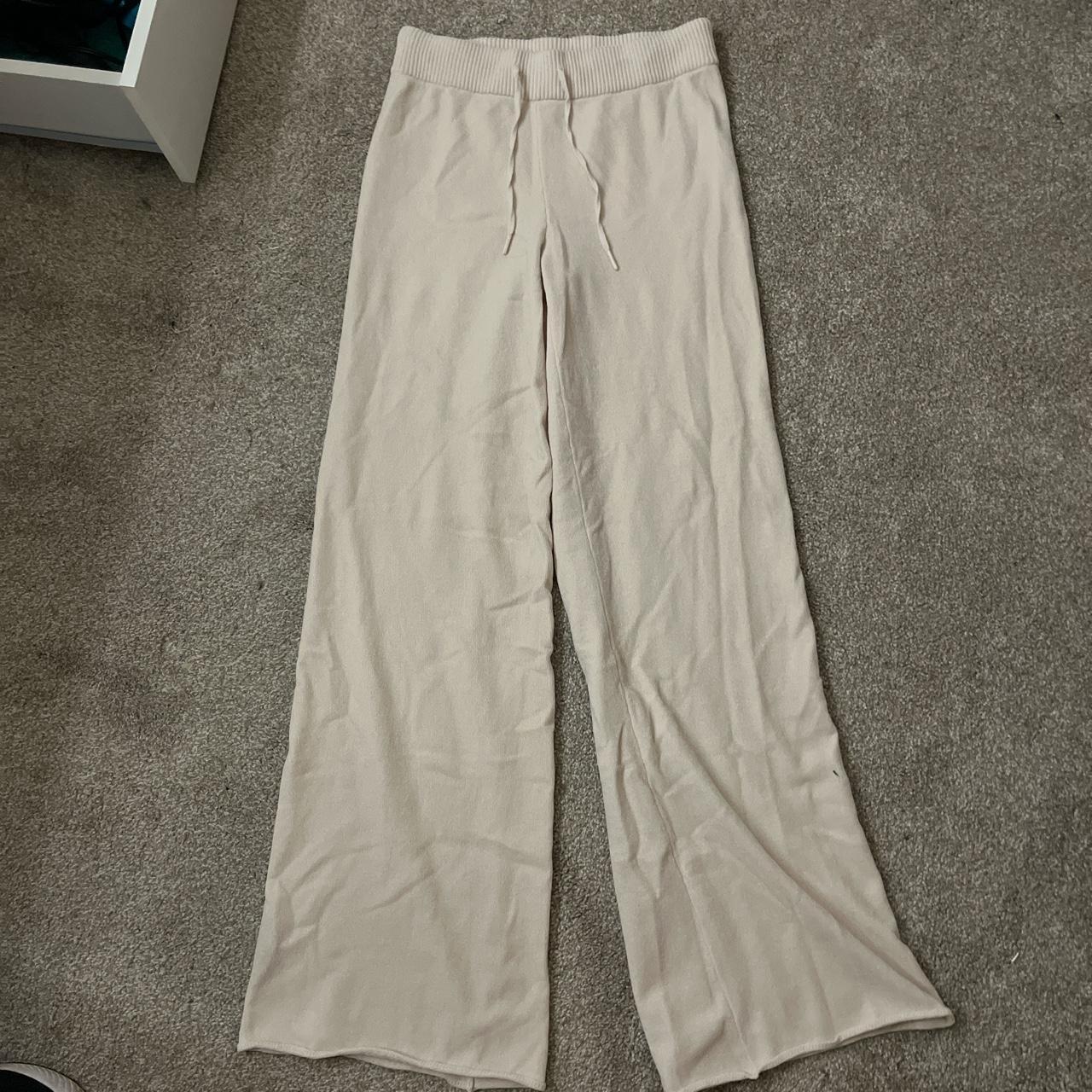 creme colored soft lounge pants only worn twice - Depop