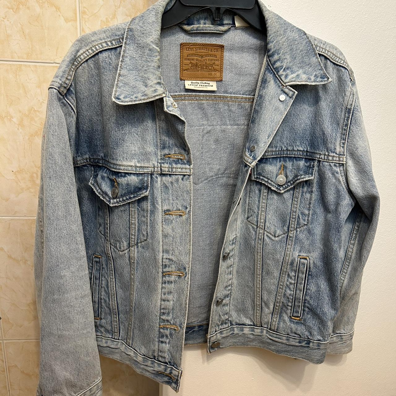 Levis logo jacket in medium selling cause never got... - Depop