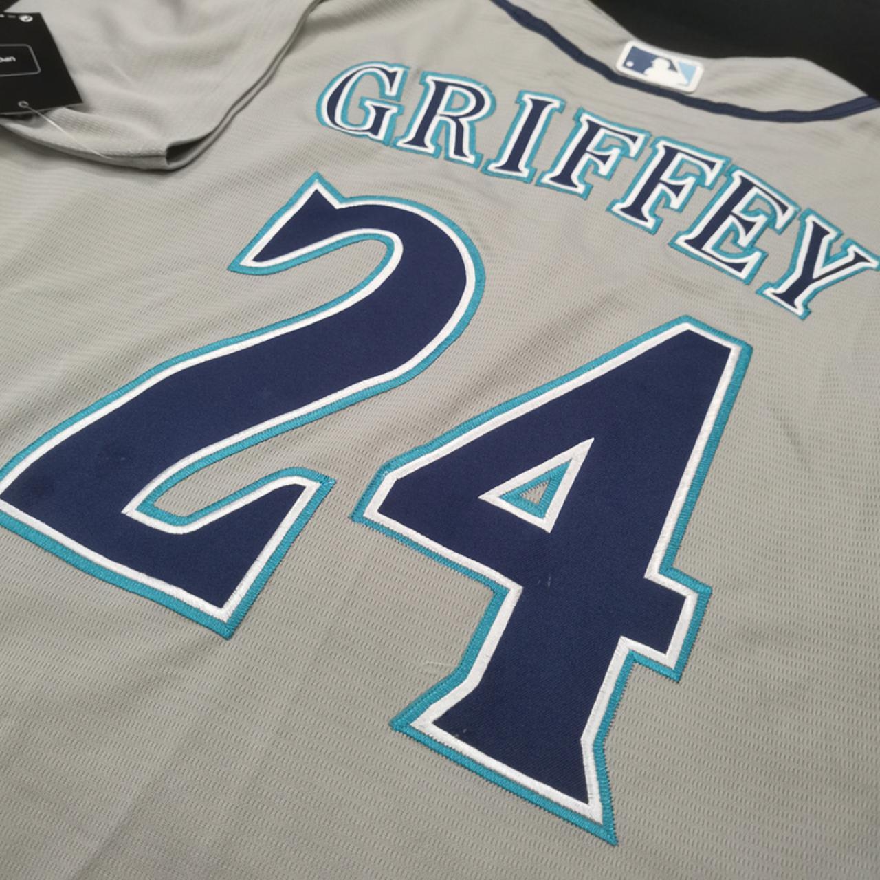 ML1731 #24 Ken Griffey Jr. Seattle Mariners Cream - Depop