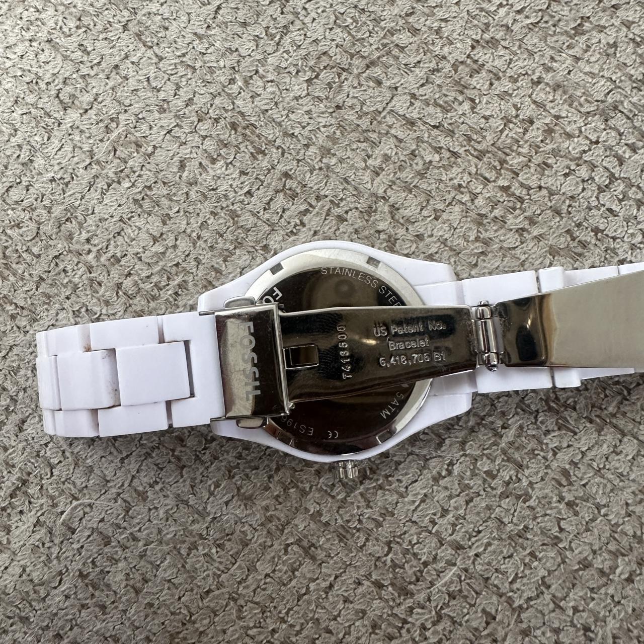 Fossil watch worn maybe once or twice. Needs a new