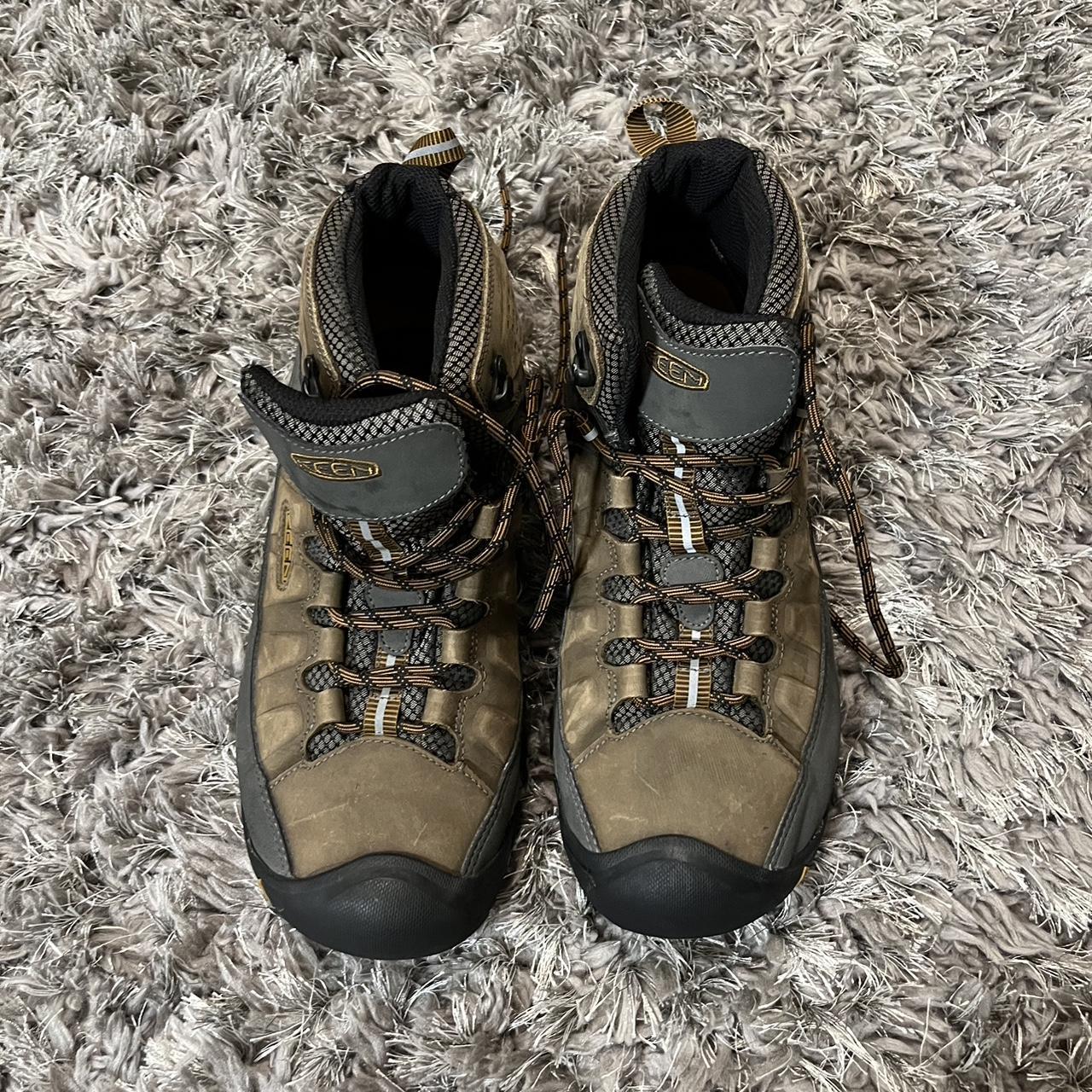 Keen Gorpcore hiking boots size 9 - Depop