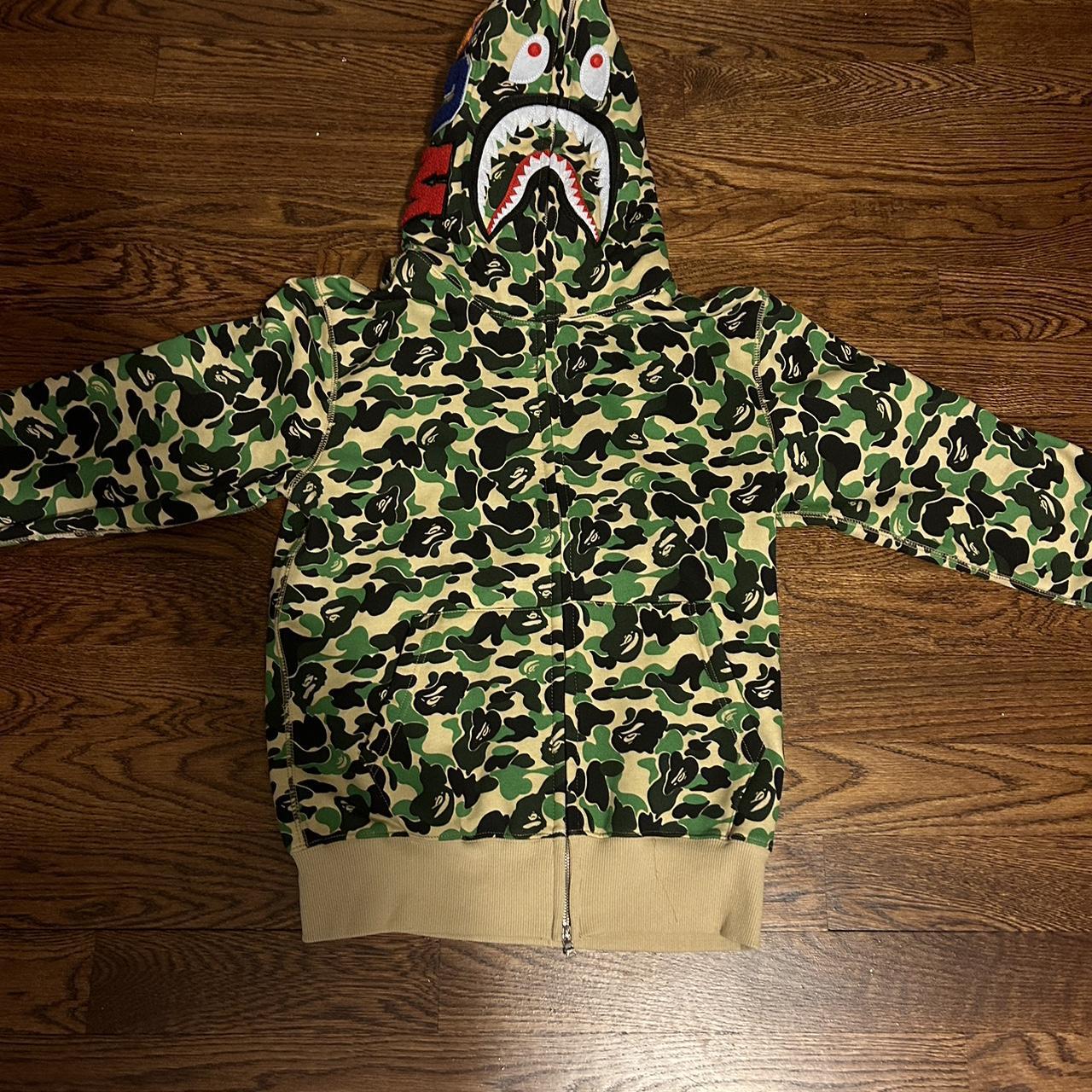 Green Bape hoodie never worn before size large fits... - Depop