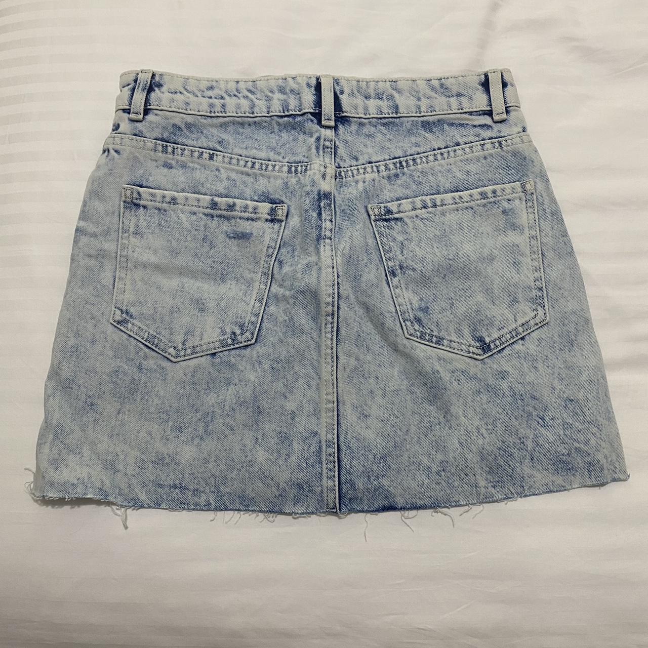 Bershka Women's White and Blue Skirt | Depop