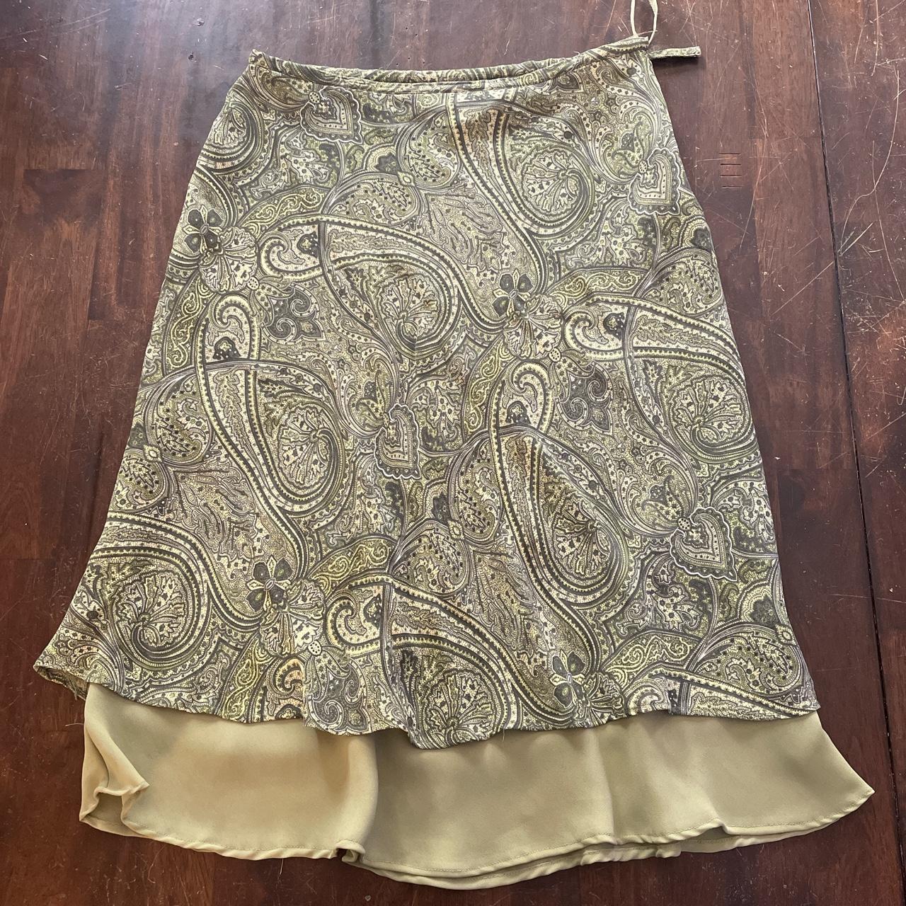 Casual Corner Women's Green Skirt Depop