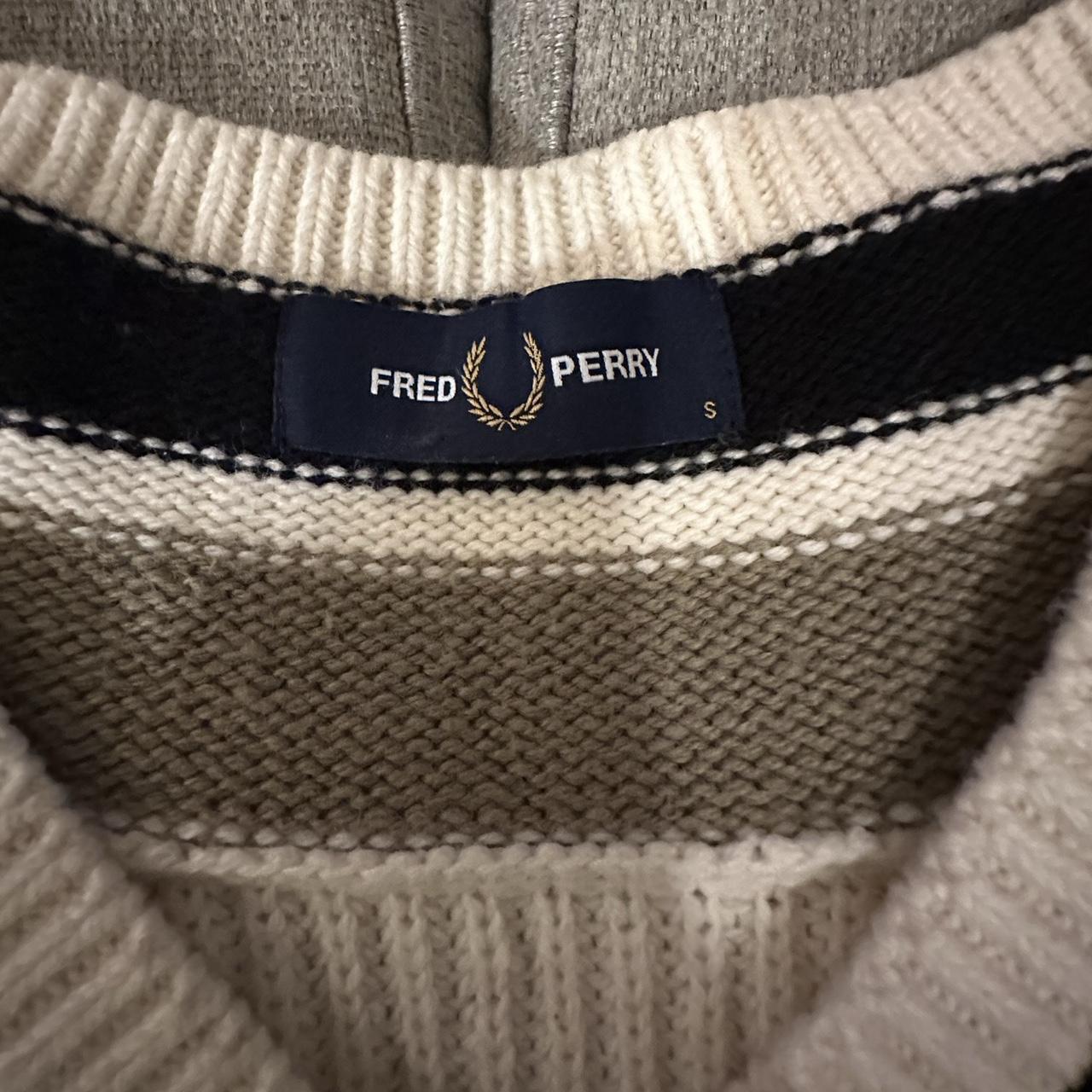 Fred Perry Men's White and Green Jumper | Depop