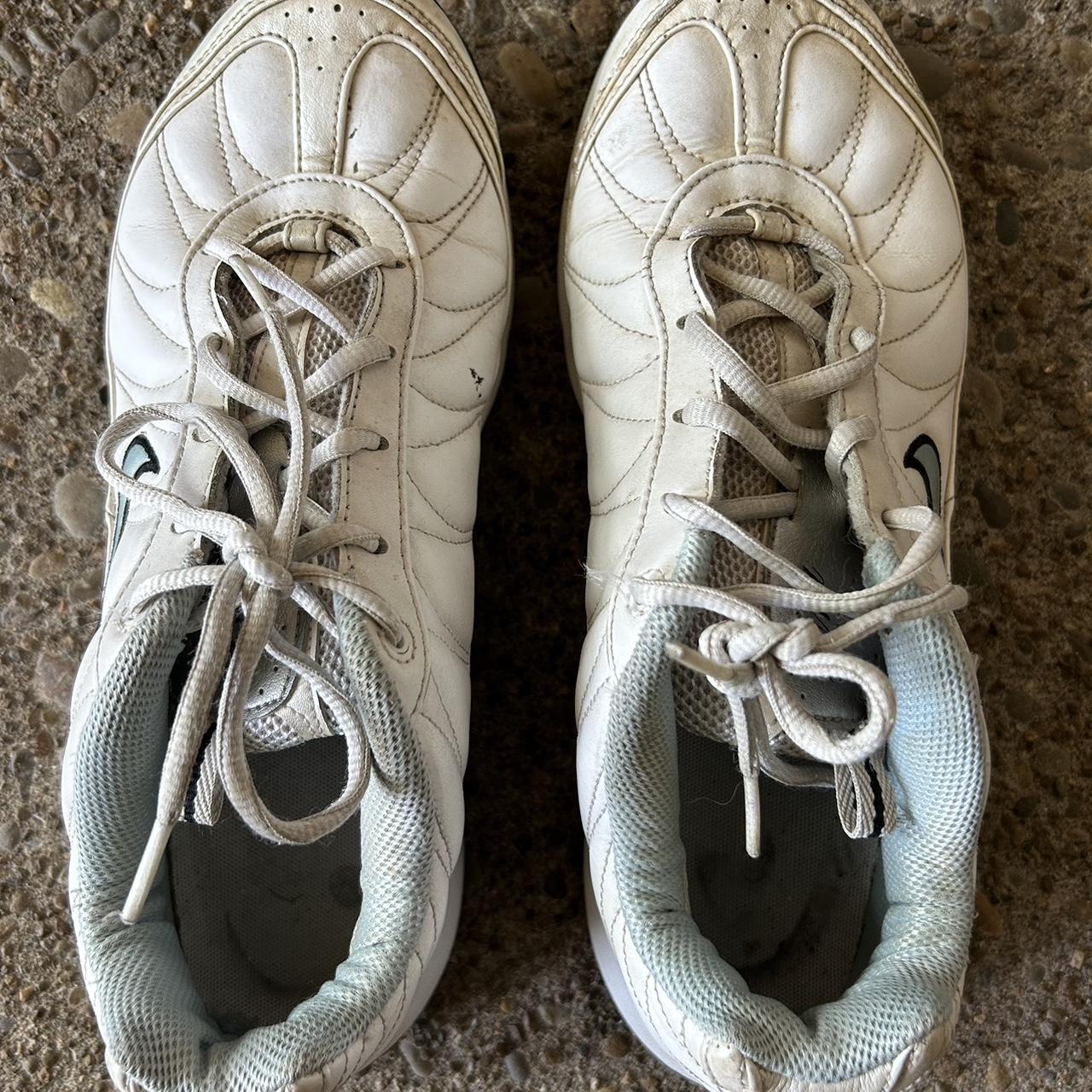 nikeshoes under 2000