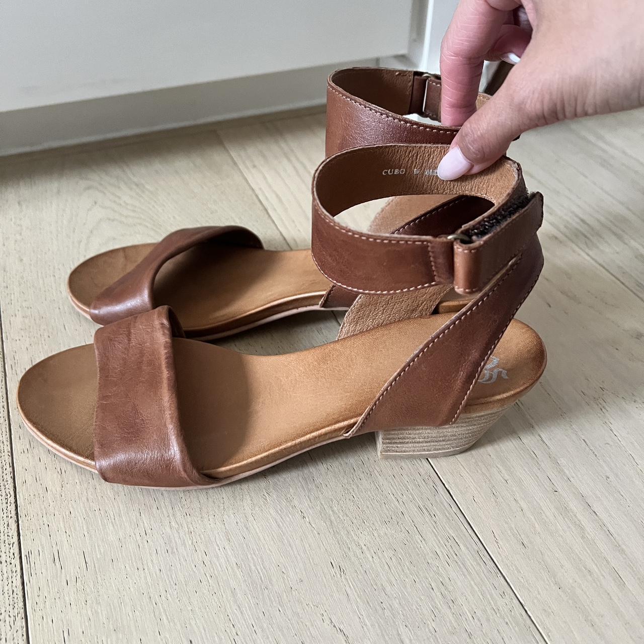 Eos Lauren Brandy Leather Sandals size 41,