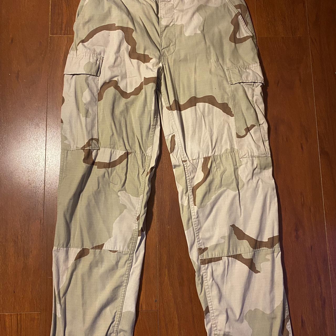 Tan Camo cargo pants Desert pattern Size 36 waist - Depop