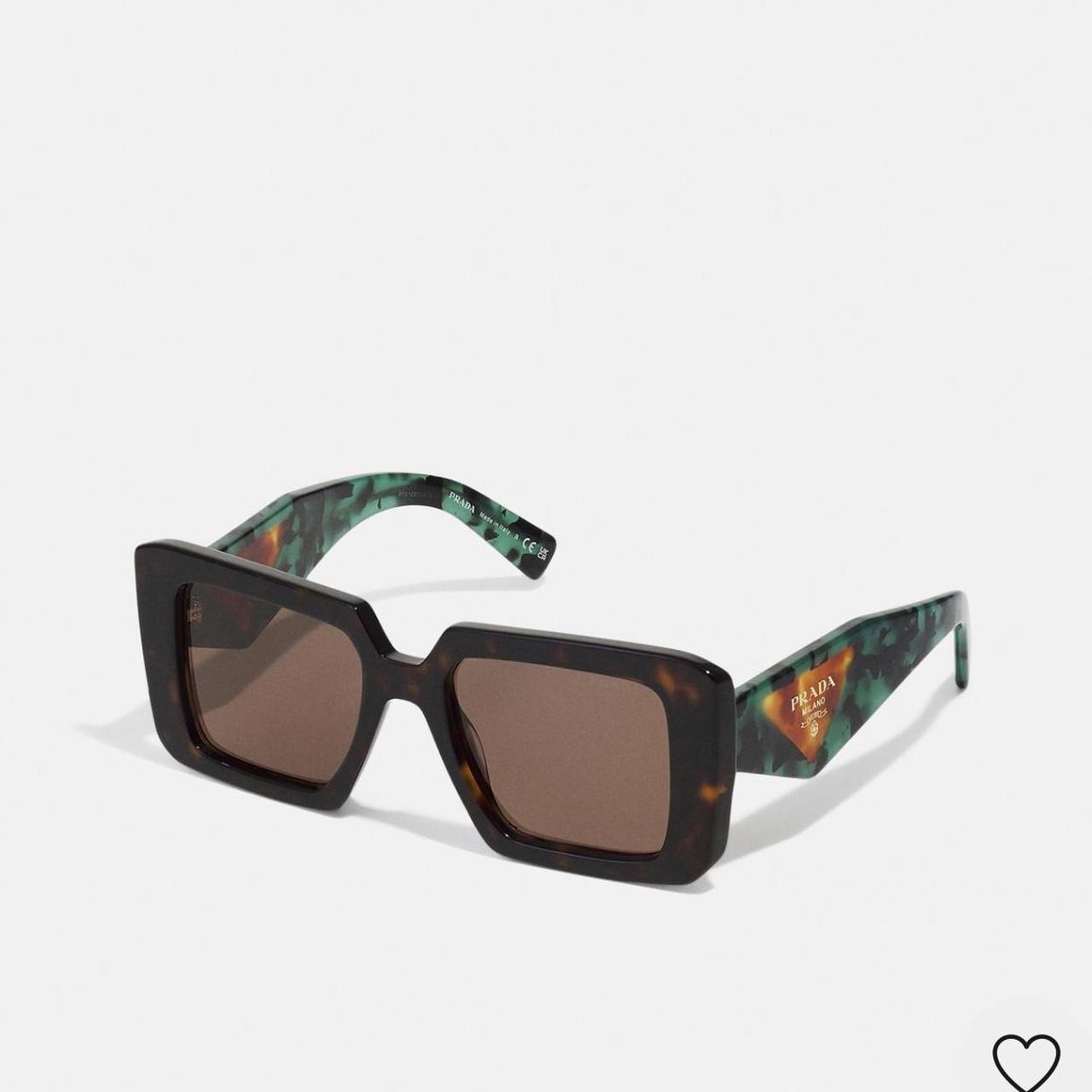 小物 00s PRADA sunglasses green brown Prada Sunglasses New Price was 430.- CHF | Depop